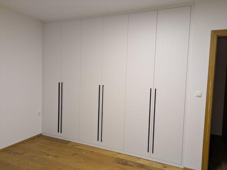 Garderobne omare 6